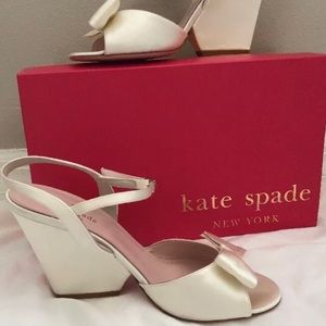 KATE SPADE NEW YORK IMARI IVORY SATIN SANDALS